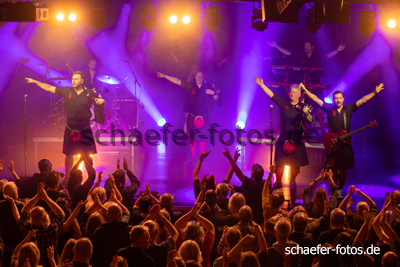 Preview Red_Hot_Chilli_Pipers_(c)Michael-Schaefer_Wolfha2218.jpg